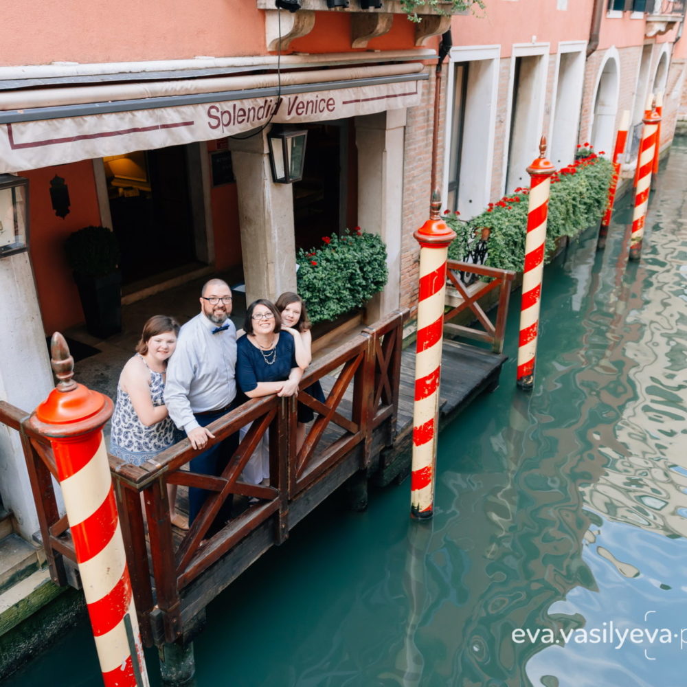 family photographer in Venice