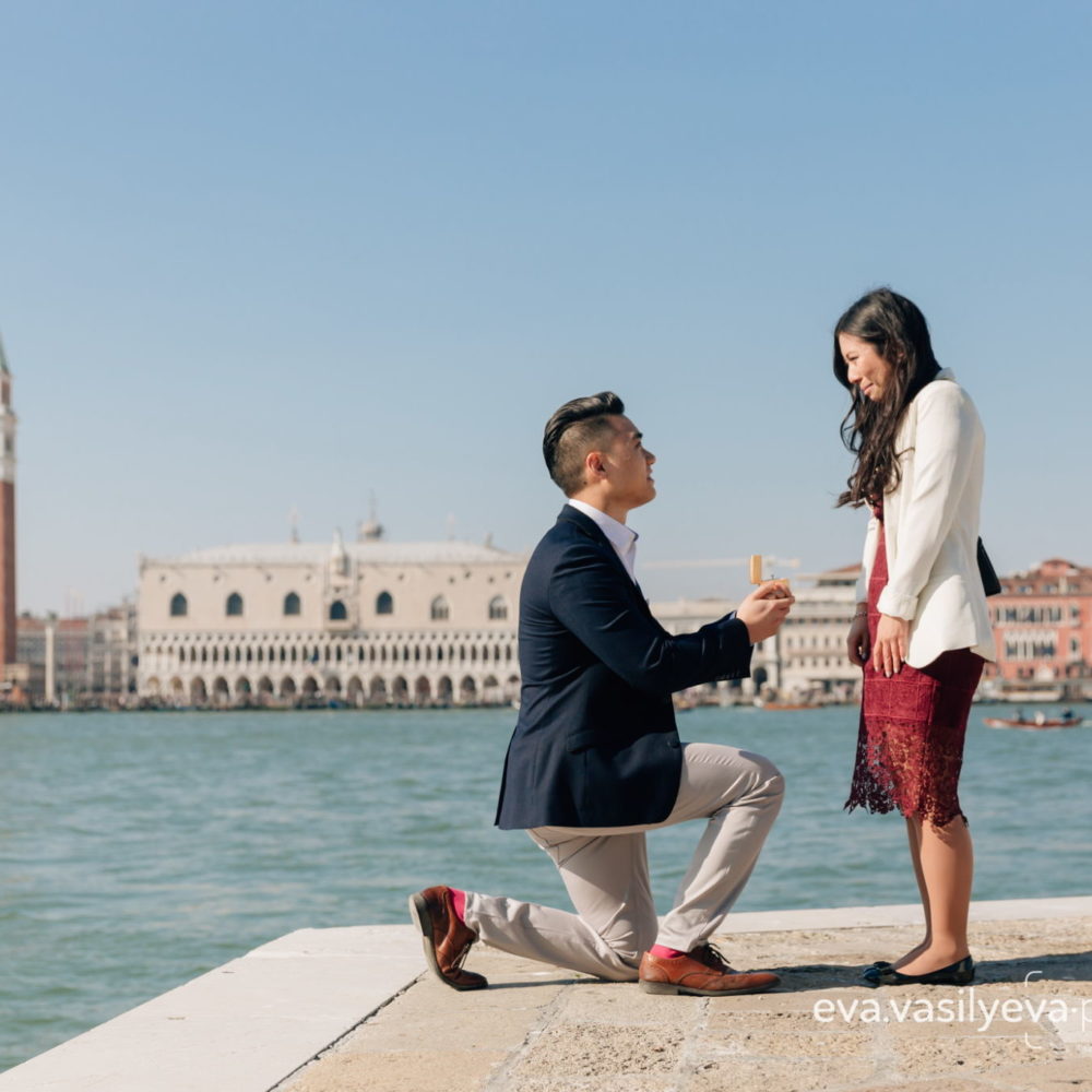 surprise proposal photographer in venice