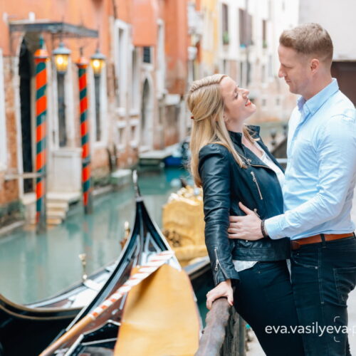 Engagement photoshoot photographer in Venice
